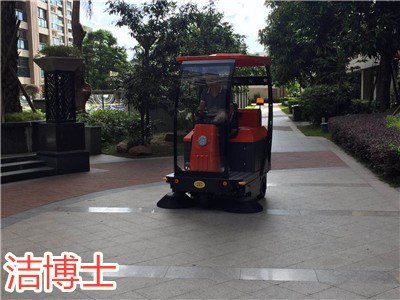 電動掃地車