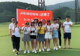 揮越巔峰、縱情果嶺，潔博士冠軍小組鐘山高爾夫體驗之旅